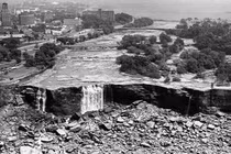 Loạt khoảnh khắc cực hiếm gây sửng sốt trong lịch sử