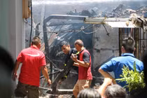 Khởi tố, bắt giam thanh niên đổ 18 lít dầu đốt nhà bạn gái