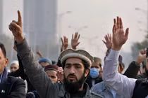 Toan tính của Iran khi tấn công đồng thời 3 nước