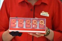 Giá vàng hôm nay 14/12: Áp lực bán tháo