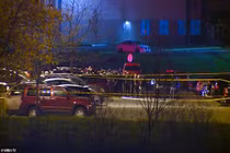 Toàn cảnh vụ xả súng hàng loạt rúng động nước Mỹ, nhiều người chết