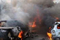 Đánh bom xe tải chở nhiên liệu, gần 100 người thương vong