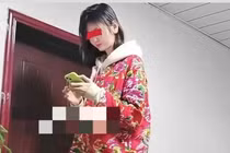 Bất ngờ cuộc sống của cô gái xinh đẹp cao 2,26 mét