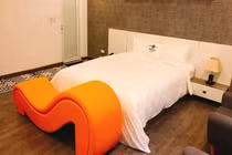 Đặt mua “ghế tình yêu”, nhờ shipper bọc kín, hôm sau cả làng biết