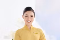 "Hoa khôi tiếp viên hàng không" mặc gợi cảm khi rời đồng phục bay