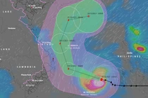 Bão số 9 mạnh cấp 14 trên Biển Đông