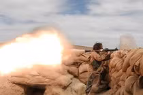 Khủng bố IS tấn công bất ngờ, tàn sát lính Syria ở Deir Ezzor