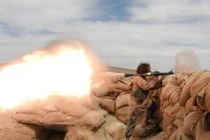 Khủng bố IS tấn công bất ngờ, tàn sát lính Syria ở Deir Ezzor