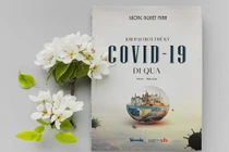 Bác sĩ ở tuyến đầu chống dịch, nhà văn “tác chiến” bằng ngòi bút