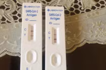 Tái nhiễm COVID-19 sau 4 ngày khỏi bệnh