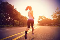 Nhiều người tử vong khi chạy bộ: Bác sĩ khuyến cáo gì?