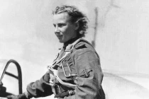 'Bông huệ trắng' Lydia Litvyak: Nữ phi công xuất sắc của Liên Xô