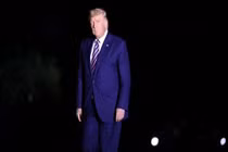 Lý giải sự bật lên của ông Trump khi bầu cử Mỹ cận kề