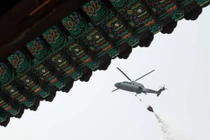 Trực thăng rơi khi chữa cháy rừng ở Hàn Quốc, phi công tử nạn