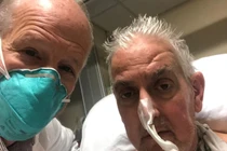 Người đầu tiên được ghép tim lợn qua đời