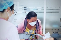 Bé 13 tuổi nguy kịch do uống quá nhiều nước ngọt và bánh kẹo