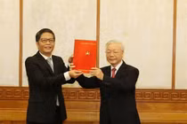 Ông Trần Tuấn Anh được phân công giữ chức Trưởng Ban Kinh tế Trung ương