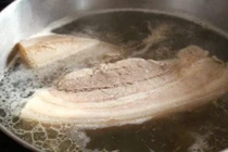 Luộc thịt chớ dại bỏ 3 loại gia vị này vào cùng