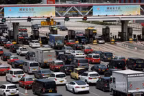 Hong Kong bắt người đầu tiên theo luật an ninh quốc gia mới