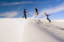 Video: Sa mạc thạch cao mát lạnh, trắng như tuyết ở Mỹ