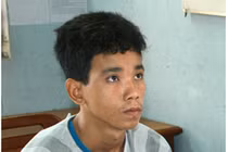 Đục tường nhà hàng xóm lấy tài sản bán mua sữa cho con?