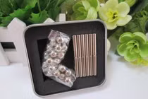 Bé trai thủng ruột do nuốt 8 thanh nam châm