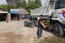 Công an lần theo dấu vết kẻ giết người ở quán cà phê rồi bỏ trốn