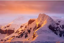 Tìm thấy vật liệu ngoài hành tinh ở Nam Cực của Trái Đất