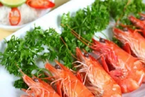 Hấp tôm đừng thêm bia, đây mới là bí quyết để có món tôm ngọt ngon