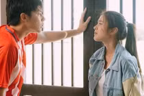 Đêm khuya nghe bố thủ thỉ hỏi mẹ 1 câu mà tôi lặng người