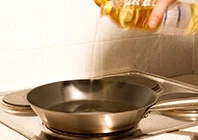 Dầu ăn tái sử dụng làm tăng nguy cơ ung thư vú