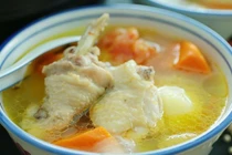 Video: Cách làm canh gà hầm khoai tây ngon ngất ngây "kéo" chồng về ăn tối