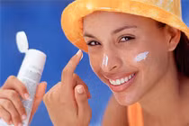 Kem chống nắng hóa học có thể gây dị tật bẩm sinh ở trẻ em 