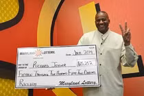 2 người liên tục trúng số Vietlott nhờ… nằm mơ