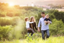 Xúc động khi mẹ chồng đưa tiền, giục con dâu về nhà ngoại ăn Tết