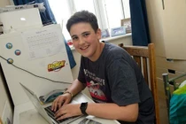 Video: Thử trí thông minh của thần đồng có IQ cao hơn Einstein