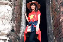 Chiêu trò của vị khách say rượu khiến nữ hướng dẫn viên chết lặng