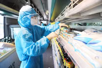 Trôi nổi thực phẩm chợ trời dịp Tết