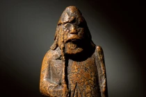 Mua một quân cờ giá "bèo", 55 năm sau mới biết là báu vật triệu USD