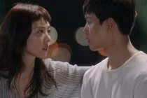 Truy tìm quá khứ cô vợ không "dễ dãi" nhưng lại điêu luyện "chuyện ấy"