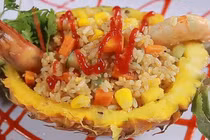 Video: Cách làm cơm chiên dứa kiểu Thái ngon miễn chê