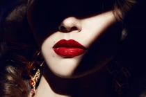 Phụ nữ đừng níu kéo những người đàn ông bội bạc không trọng tình yêu