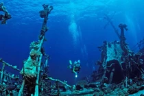 Cận cảnh 10 xác tàu chìm sâu dưới đáy đại dương