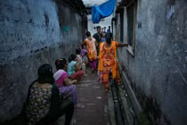 Bi kịch của những cô gái bị bán vào nhà chứa ở Bangladesh