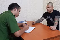 Quang "Rambo" từng hành hung 2 vợ chồng hàng xóm vì mâu thuẫn chuyện đốt vàng mã