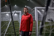 Stuart Taylor: Hai thập kỷ đóng vai “bóng ma” trong khung gỗ