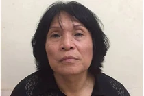 Người đàn ông cứ ngày rằm, mùng 1 là giả gái vào chùa