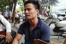 Bắt quả tang vợ nói chuyện với trai lạ, chồng đánh đập đến hôn mê