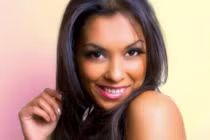 Nữ hoàng sắc đẹp bị cưỡng hiếp mỗi ngày đến có con 