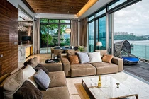 Biệt thự ven sông của doanh nhân trẻ đẹp ngỡ ngàng